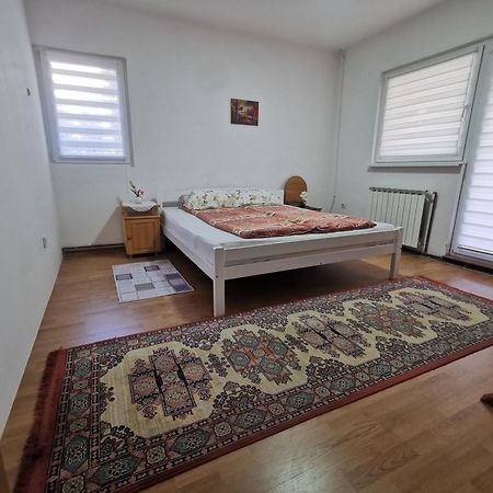 Book A Room Sarajevo, Free Parking & Garden エクステリア 写真