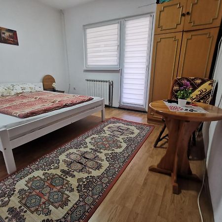 Book A Room Sarajevo, Free Parking & Garden エクステリア 写真