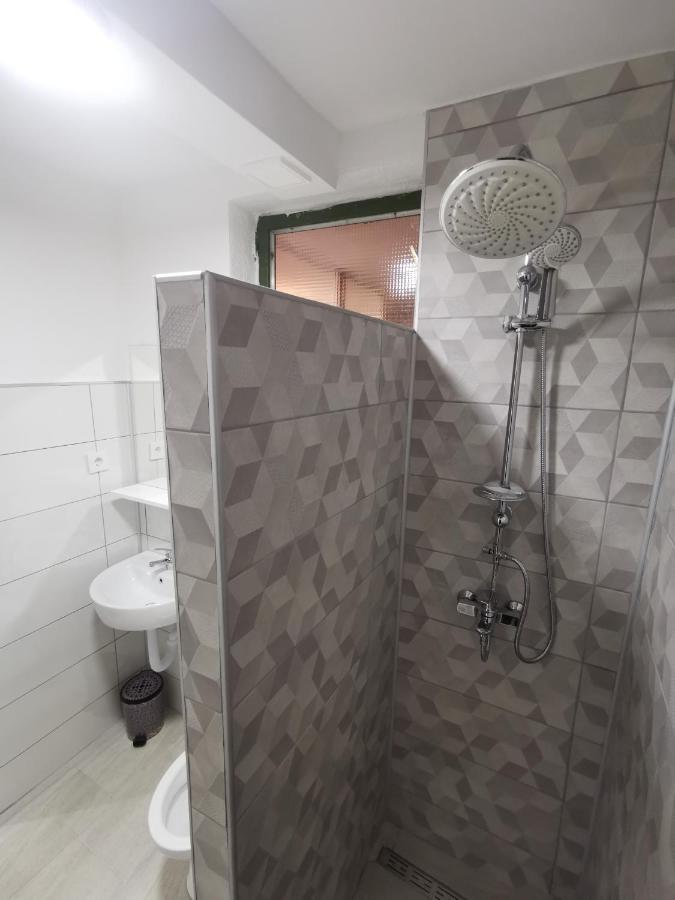 Book A Room Sarajevo, Free Parking & Garden エクステリア 写真