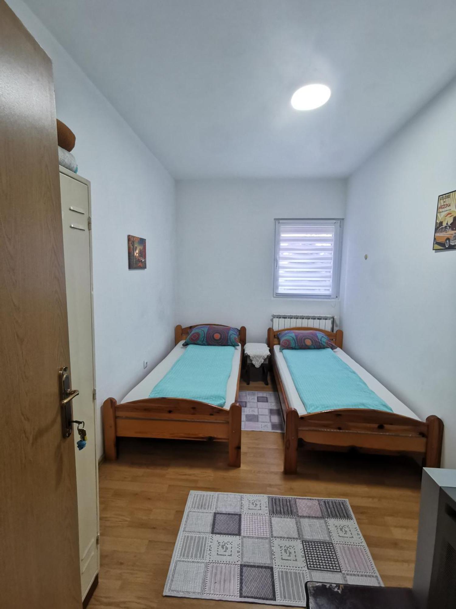 Book A Room Sarajevo, Free Parking & Garden エクステリア 写真